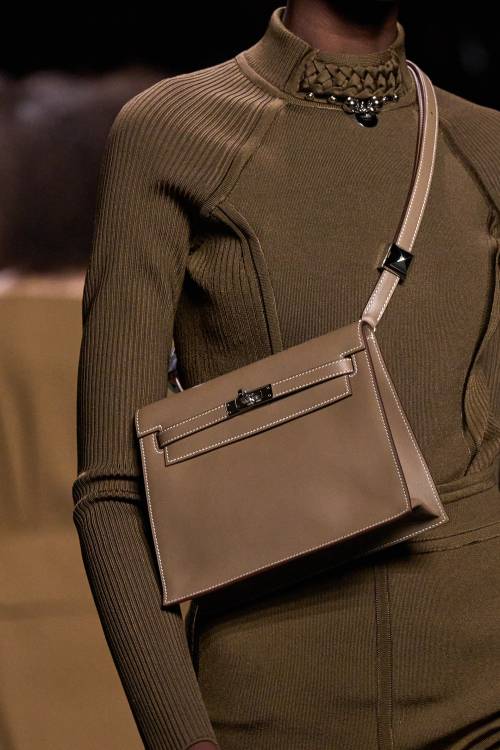 Porn chanelbagsandcigarettedrags:Hermes Fall 2022 photos
