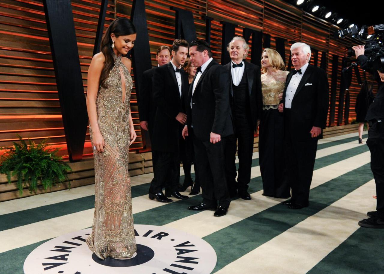 dailyactress:  Selena Gomez at the Vanity Fair Oscar Party 2014