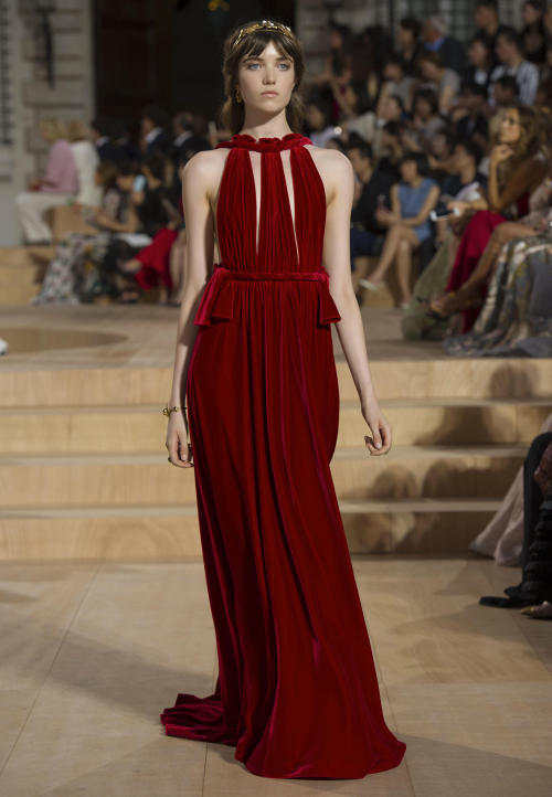 midvintr:  Valentino’s Mirabilia Romae Haute Couture Show Fall 2015 