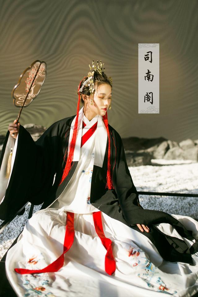 changan-moon:  Traditional Chinese hanfu by 司南阁