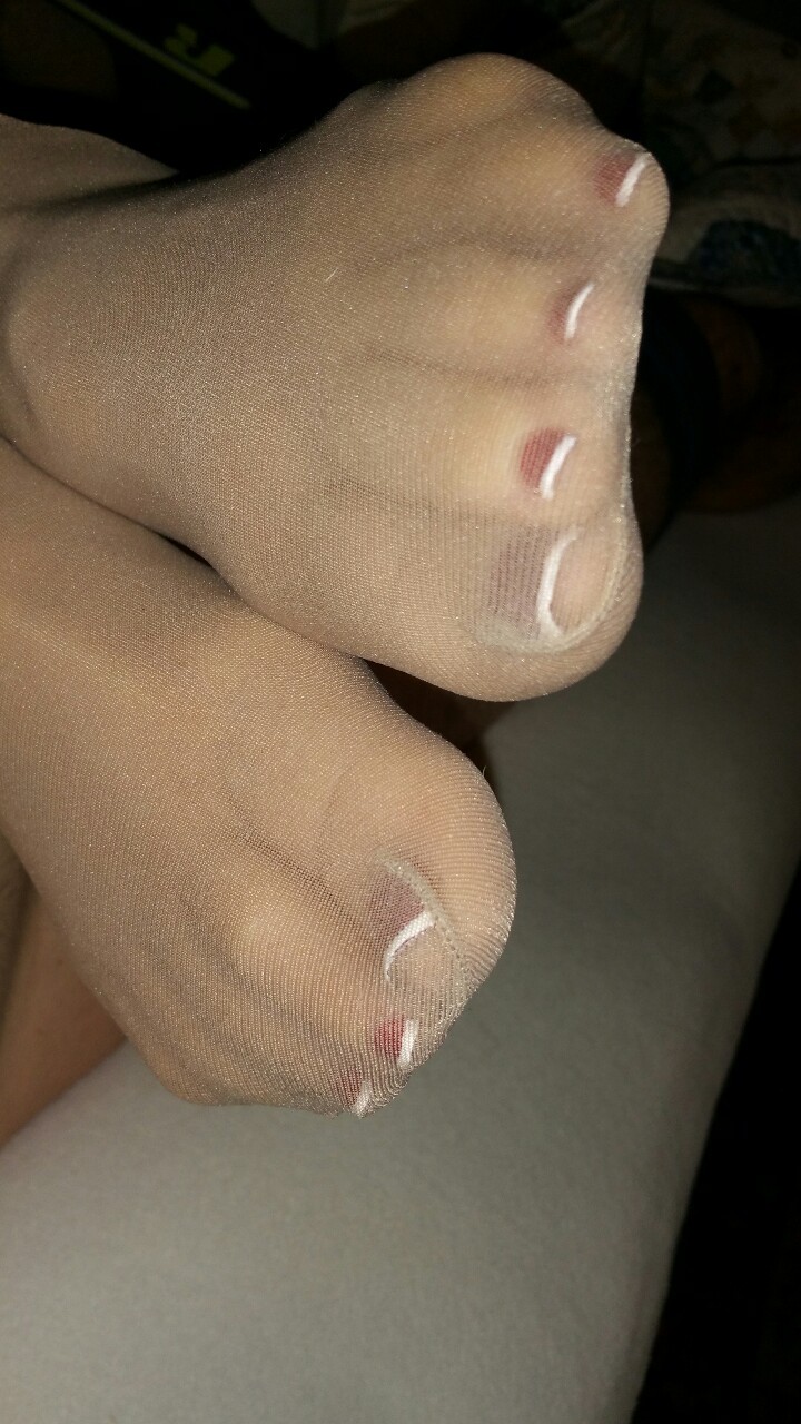 homemadefootjobs:  Kinky sex, Toe sucking and footjobs for me and my wife 