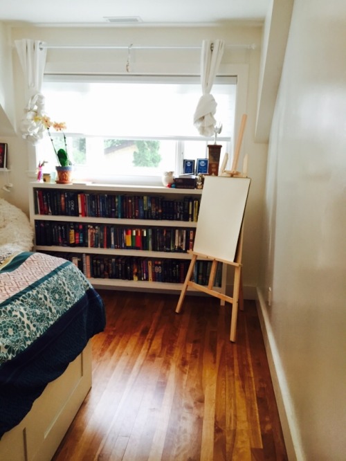 mayareads:  my room is my favourite place in the entire world. 