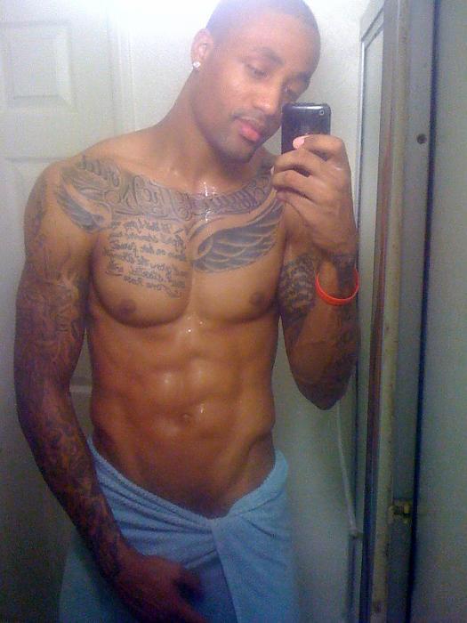 exposethajocks:  dcnupe:💎👏👏  his nudes ever….?