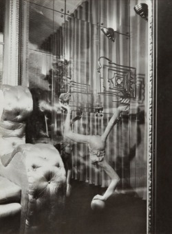 yesgreatloveposts: zzzze:  Carlo Mollino  House Devalle , 1939-1940, Turin  Vintage gelatin silver print  (via Tumbling)