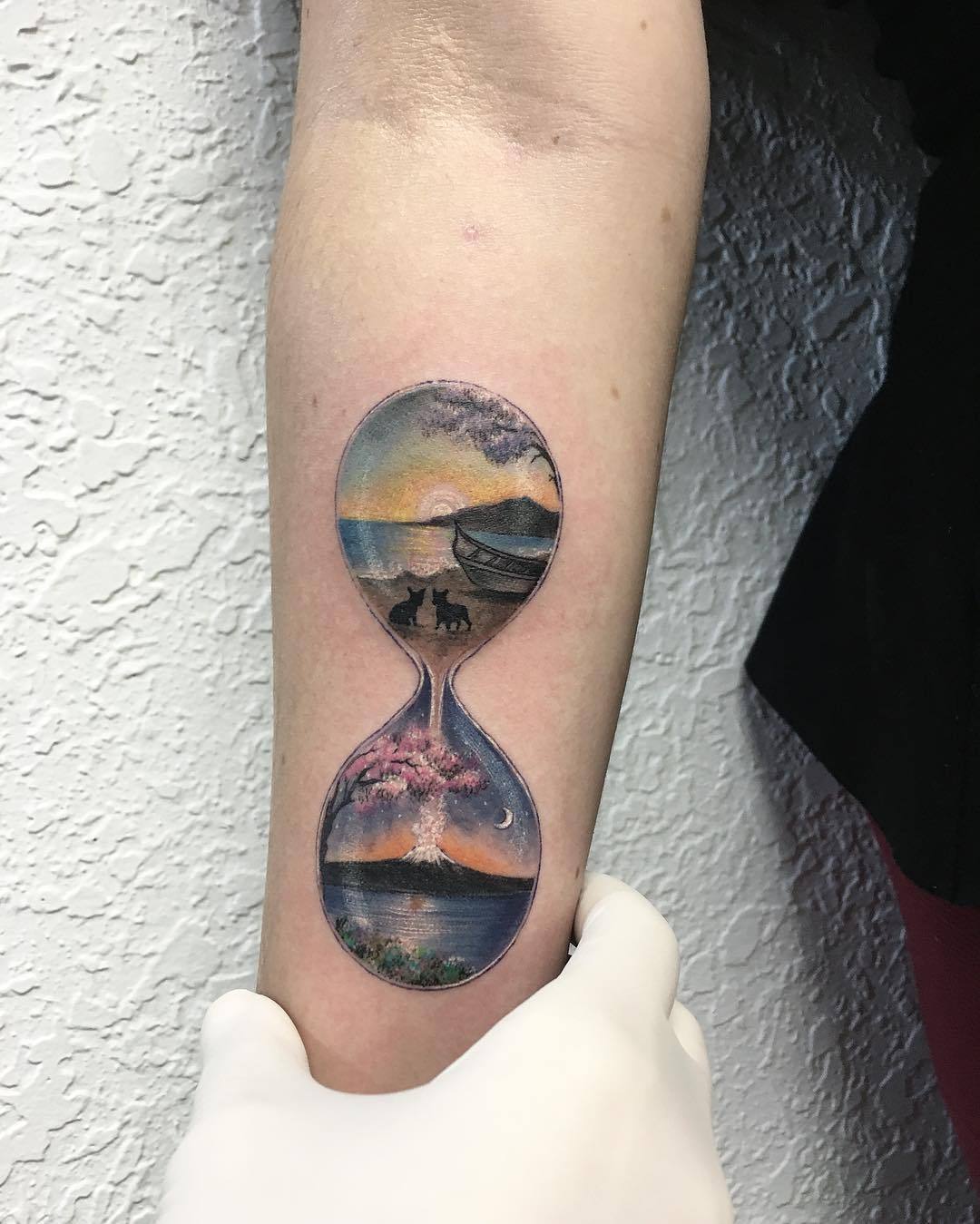 artmania-feed:  Stunning Dreamlike Circular Tattoos by Eva Krbdk Istanbul-based artist