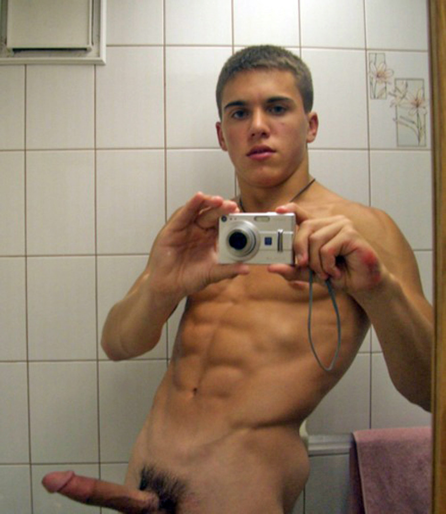 Amateur guy mirror muscles