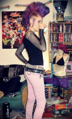 Kirschi-Cocahontas:  I Really Love My New Pink Pants I Got For Christmas. So Girly!