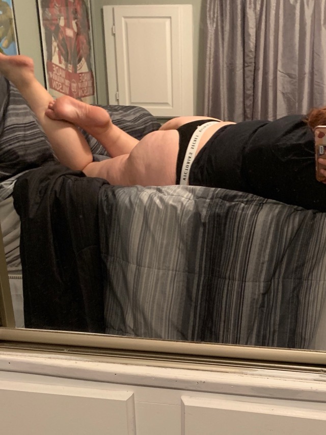 curvesandblunts-deactivated2020:Princess 🖤🥀