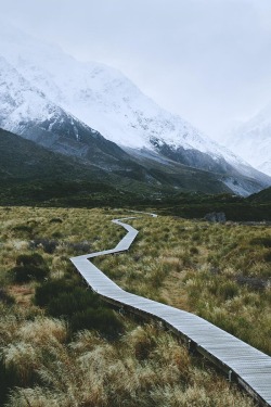 alecsgrg:  Hooker Valley, Mt Cook | ( by Zack Roif )    