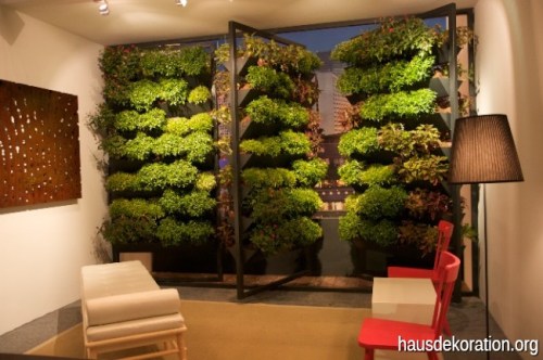 hydroempire: homedecorthings:Indoor Gardens - all herbs you need in your own kitchen-garden!Have eve