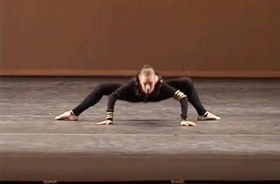 welele:  onlylolgifs:  The spider - Milena Sidorova  Tengo sentimientos encontrados, ¿Es un mátalo antes de que ponga huevos o un imagina las posibilidades?