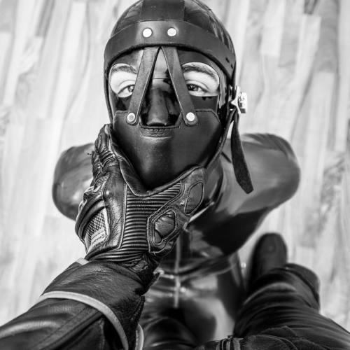 leatherubber:Go give this guy a follow!