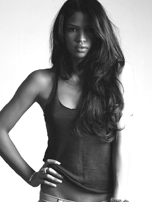 blackgirlsrpretty2:  i miss her filled in head 