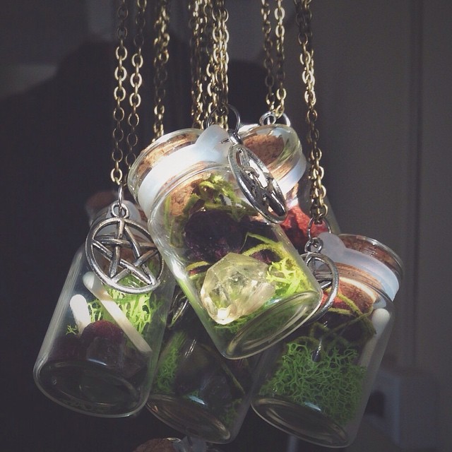 whitewit-ch:Rituals in a bottle are such a blessing for a city #witch living in a