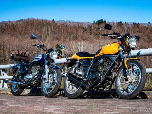 雪解けとともにバイクシーズン開幕。雪国だと年中オートバイに乗るのはそこそこ難しい。自転車はできるけれど。昨年免許を取って、バイクを買って、たくさん走ったけれど冬の間は乗りたくてうずうずしていました。オ