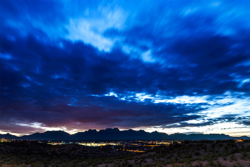 lueurux:Las Cruces, New Mexico by JDalcour on Flickr.