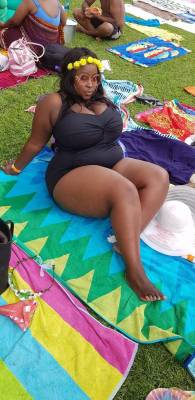 Thick women/ BBWs