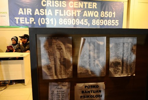 cctvnews: Indonesia resumes search for missing AirAsia plane Indonesian authorities have resumed th