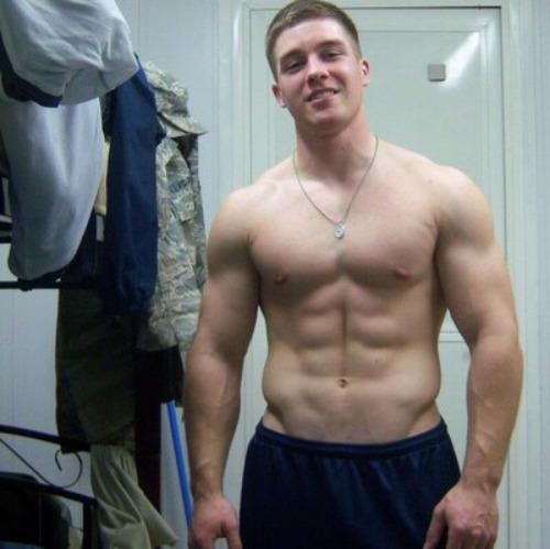 solidmilitarystuds:  Yeah I’ll swallow.