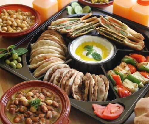 lebnaniye:  Lebanese. Food. 