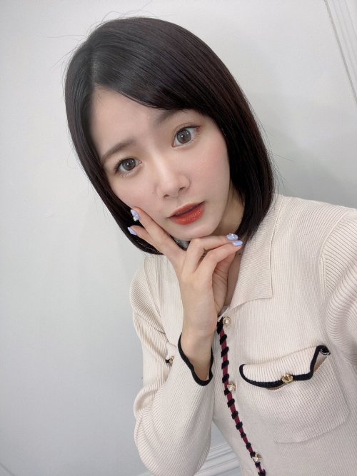 長谷川玲奈＊ぽんさんのツイート: 今年最後のヘアメンテナス行って参りました‍♀️暗くしたよ^_^髪の毛サラサラ〜☺️ 相田さーん！@aidaman321 いつもありがとうございます！ さっ！今