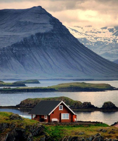 bluepueblo:  Solitude, Iceland photo via dale