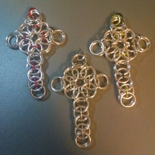 Busted out the chainmaille to make some favors for my fighters. One of them authorized this past wee