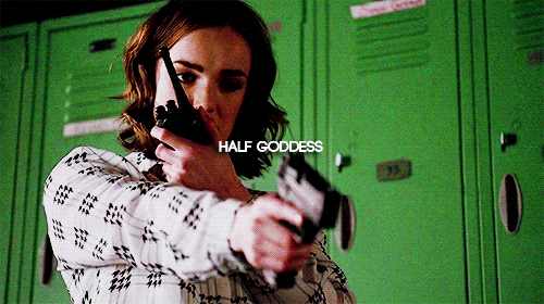 commanderilexa:She wears strength and darkness equally well, the girl has always been half goddess, 