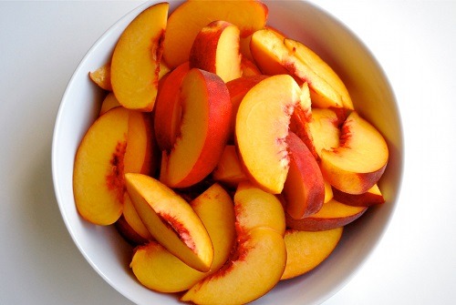 rawsophistication:  Mouthwatering Peaches!