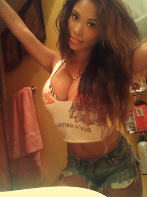 badbroads:  http://badbroads.tumblr.com/ TJ’s Bad Broads: The # 1 Source For The Baddest Women on Tumblr Name: Leola 