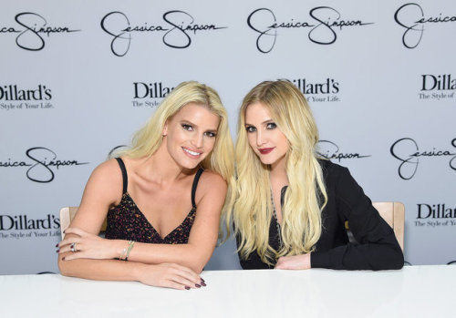 celebs-plus:  Blonde sisters