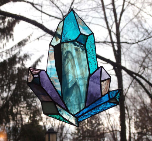 lynati:desjarlaisdesigns:sosuperawesome:Stained Glass by Neile Cooper on EtsyRead more about Neile&r