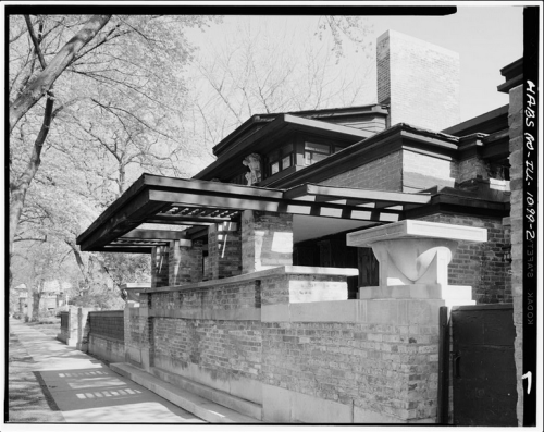 Frank Lloyd Wright, 1867 - 1959A famous architect, Frank Lloyd Wright would design over 500 building