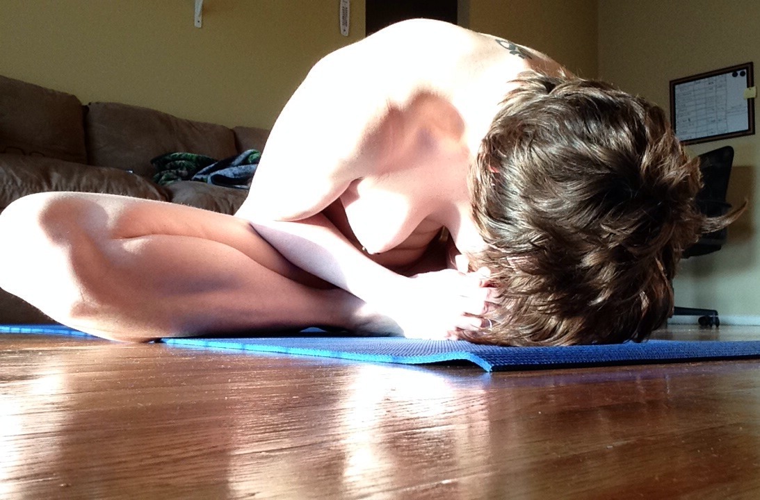 imyours1ut: Some pictures from my yoga session this morning :) fine asanas!