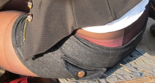 http://tights-details.tumblr.com/post/98061313938