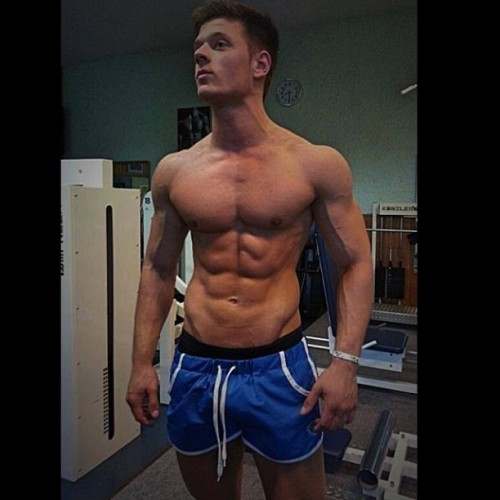 faggotdreams:  From the archives.