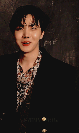 Random Gifs Of Bangtan [30/♡] (cr. Dwellingsouls)