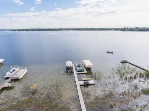 $679,900 /4 brWhite Bear Lake, MN