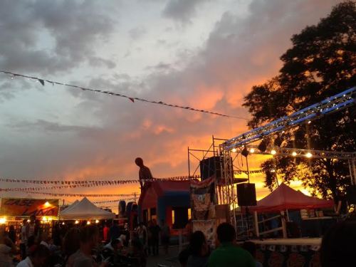 mintykat:   the sky at the nightmarket looked really cool a few days ago 