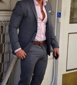 talkthatsexytalk:  God I love men in suits