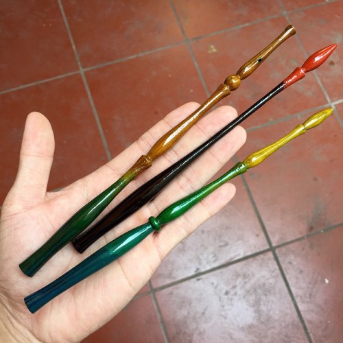 huyhoangdao: Some colorful pens I made in lacquert art class #huyhoangdao #calligraphy #penmanship #
