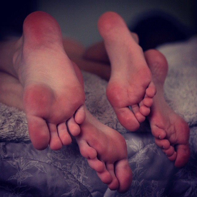 drclifffuxtable:  #feet #Füße #foot #softfeet #teenfeet #soles #hippiefeet #higharches