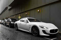 carpr0n:  Space shuttle Starring: Maserati