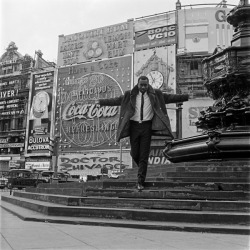 mpdrolet:  Mike Eghan at Piccadily Circus,