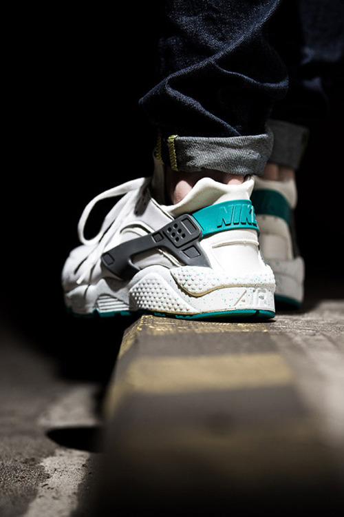 maxhellasick:  Nike Air Huarache “Turbo Green” 