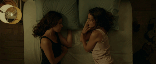 padmaddean:  Alejandra &amp; VerónicaEl embarcadero s01e08 &amp; s02e01