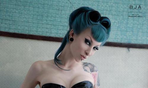 Women with tatoos