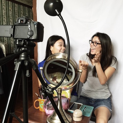 I filmed a makeup vlog with my vlogger/beauty youtuber bestfriend, @maxinelara !! This is my first t