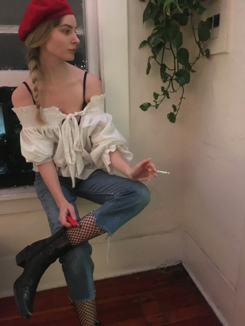 peasantblouse: peasantblouse: lol seriously i look good but also like such a bitch im into it i love