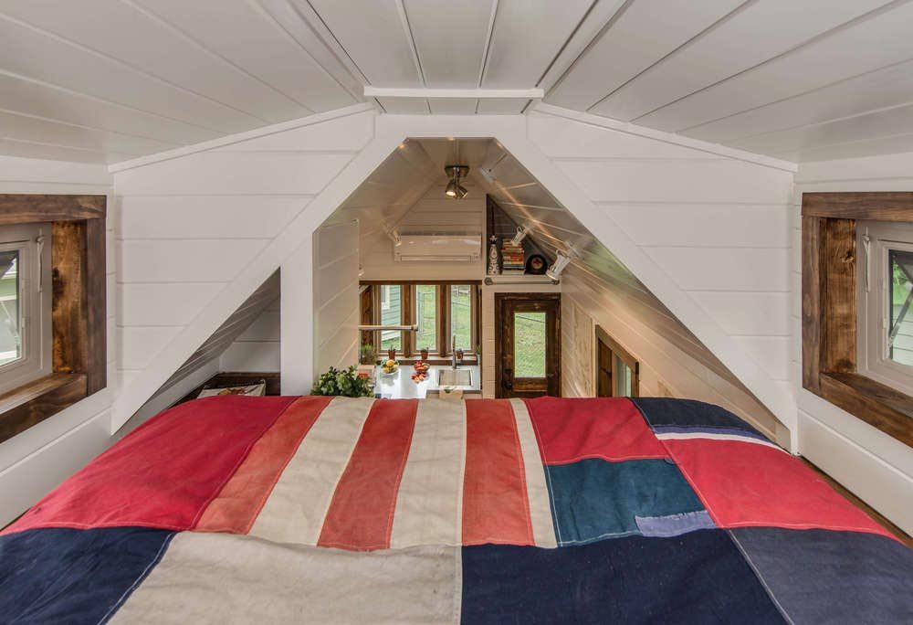 dreamhousetogo:  The Cedar Mountain by New Frontier Tiny Homes